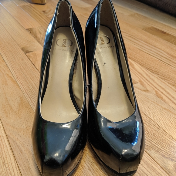 Kelsi Dagger black platform high heels shoes - Picture 7 of 7